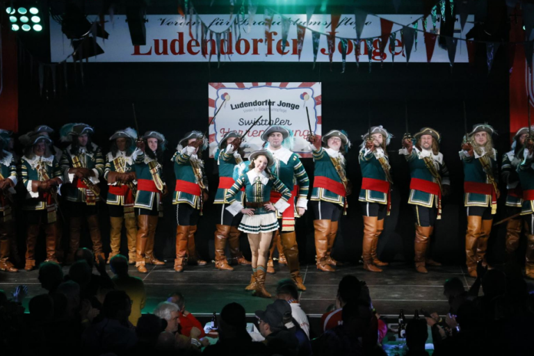 Ausstattung Kulturräumlichkeiten mit einer Bühne
