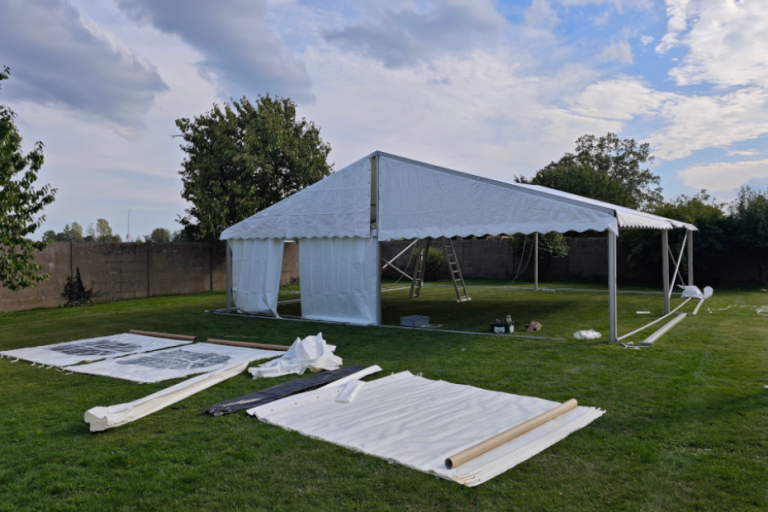 Ausstattung Kulturräumlichkeiten mit einem Zeltanbau